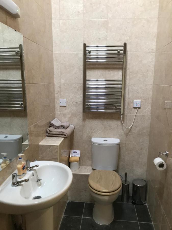 Nuneaton - Cottage - Sleeps 2 - Parking - Garden Esterno foto